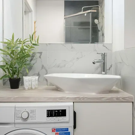 Appartamento Bright In The Centre Family Break By Renters